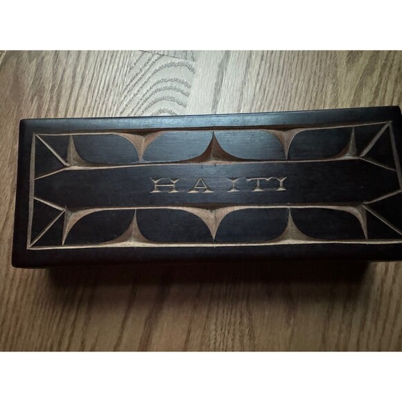Haitian Wood Trinket Jewelry Box W/ Lid Hand Carved In Haiti 9 1/2‎ X 2 - Picture 8 of 8